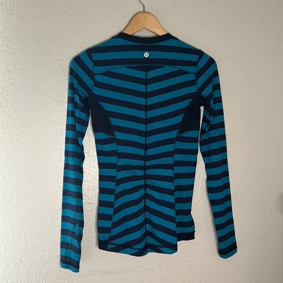 Lululemon Base Runner Top - Picture 5 of 6
